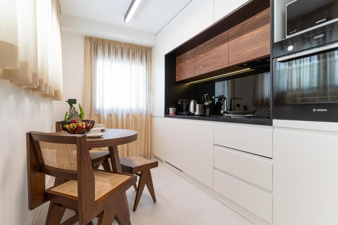 Апартаменты Ez Luxury Living Ровинь Экстерьер фото